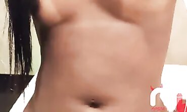 Ebony Babe Gets Creampie In Her Shaved Pussy