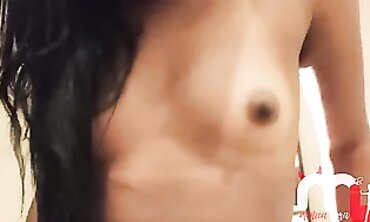 Ebony Babe Gets Creampie In Her Shaved Pussy