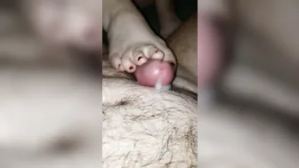 MrsPerfect69 Gives Her Husband a Toes Job