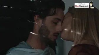 Mona Wales: Horny Cougar Cheats on Her Spouse Again