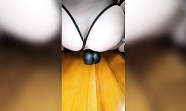 Mandyyymarie Takes a Massive 12-Inch Ebony Toy