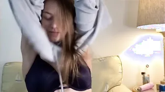 Flawless Brunette MILF AzaleaZinae69 Vibrator Masturbation
