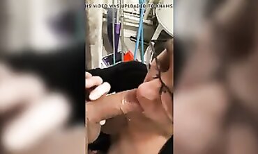 Wood#two Suite: French Brunette MILF Amateur Blowjob