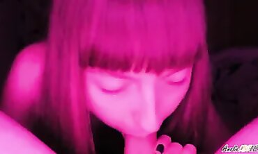 Volupuous Babe Sucks Her Boyfriend's Best Friend For A Perfect Facial