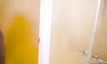 Brazzers 40s: Anal and 69 Action