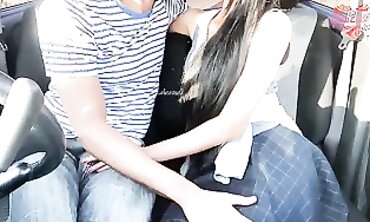 Hot Indian Teen Gets Pounded And Creampie Blowjob In A Car