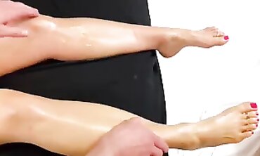 Blonde MILF Gets Oiled Massage With Foot And Toe Focus