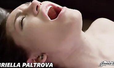 Adriana Chechik & Riley Reid React to Fair Pornography Ejaculations