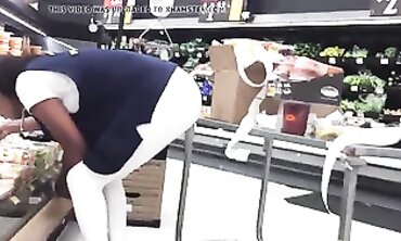 Ebony MILF Milky Leans Over in White Leggings