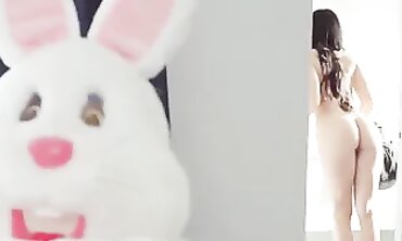 Step Cougar and Stepdaughter Hunt for Easter Bunny Salami and Jism S7:e9