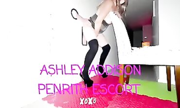 Aussie Blonde Gets Creampied Through Gloryhole