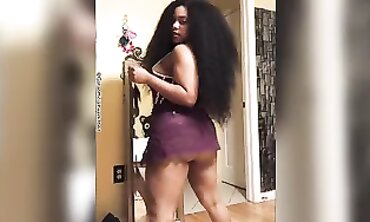Gata Official Twerk Compilation #2: Bombshell's Thick Figure