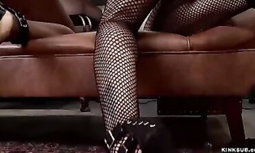 Ebony Milf strapon anal fisting with rimming