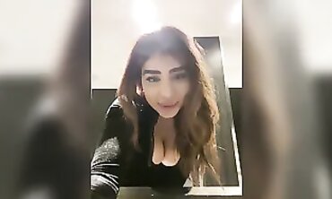 Beauty Webcam Striptease