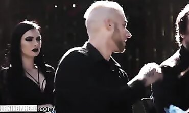 Marley Brinx Seduces a DILF for an Outdoor Hardcore Fuck