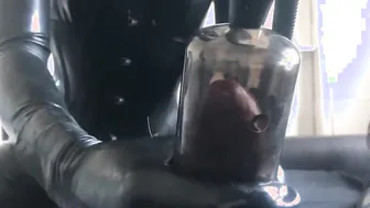 Intense Vibrator Action in Latex Bondage