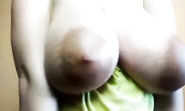 Mature BBW Juggles Boobs and Takes a Cumshot
