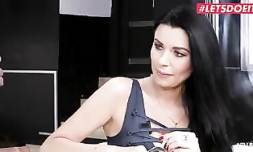 LETSDOEIT - Ania Kinski & Mike Chapman: Cougar Ass Grinding & Anal