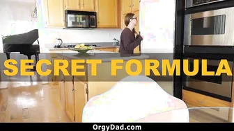 Teenage Stepsister's First Time Riding Dad's Big Dick - SEXY TEEN COUPLE