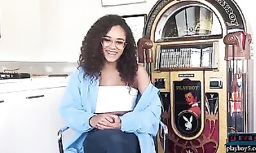 Scarlet Scarlett Live Public Solo Show