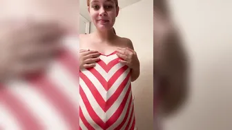 Pregnant Redhead Buggie6000 Jerks Her Belly