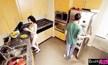 Step Sister Jessica Rex Gets Creampie From Logan Long