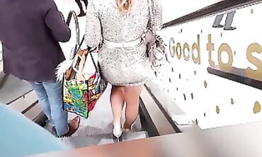 MILF in Nylon Stockings Goes Shopping