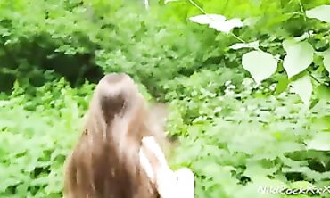 Evelina Darling Gets Anal Sex in the Park