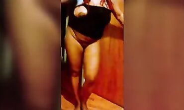 Black MILF Shows Off Her Big Ass And Exposed Pussy