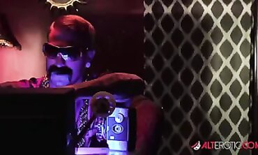 Tattooed Princess Amber Luke Bangs The Director