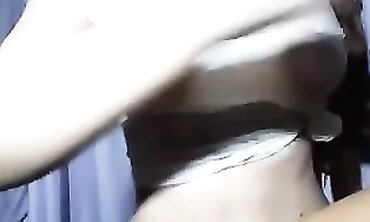 Persian Milf Persian_Gaya Gets Her Blouse Soaked