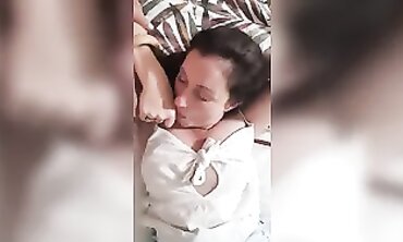 Amateur Threesome with Stranger and Squirting Cuckold Action
