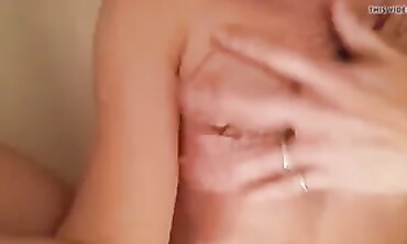 Unshaved Bathtime Snatch Fun