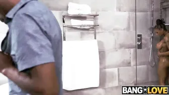 African Stepdaughter Sarai Minx Gets Drenched In The Shower
