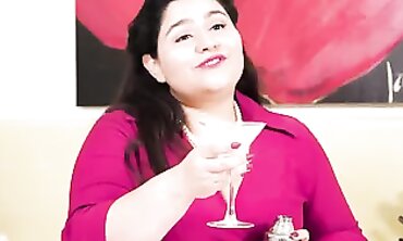 Karla Lane: Plus-Size Housewife's Sensual Solo Kitchen Session
