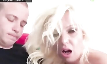 Cougar MILF Swaps Big Dick for a Hardcore Blowjob