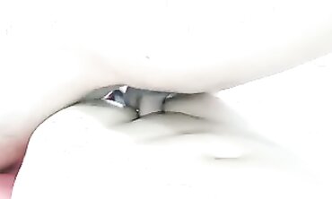 لي عاوز ينيك مراتي معاي يطلب بالتعليق