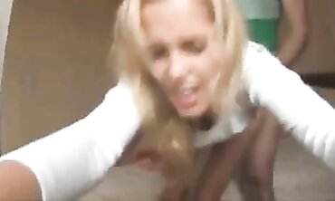 Hot Babe with Big Tits and Ass Gets Deep Throat Blowjob