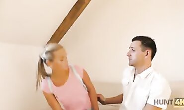 Vinna Reed: Petite Blonde Amateur Sells Her Pink Hole for Cash