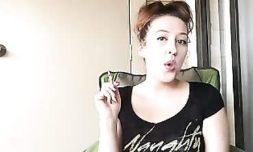 Hot Babe Teasing & Sensually Fucks Her Boyfriend's Big Dick Outside in Public