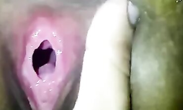 Nishawari Gets Intense Fingering Until She Squirts