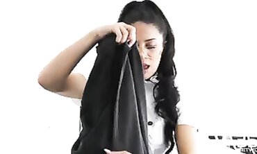 Hot & Bother Maid - Sexual Roleplay with Latin Beauties Julia de Lucia