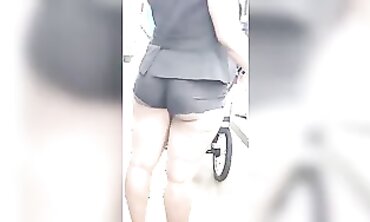 Ebony Cougar With Huge Ass Gets Caught