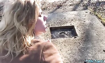Chrissy Fox Gives a Public Blowjob and Rough Outdoor Fuck