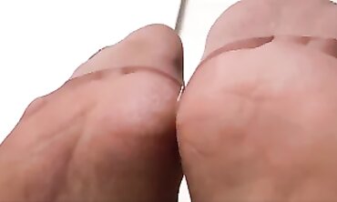 Hot MILF Loves to Suck on Big Dick - POV Blowjob & Facial