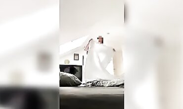 Passion MILF Masturbates With Vibrator Before Work