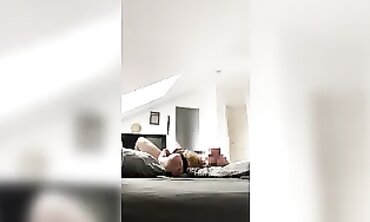 Passion MILF Masturbates With Vibrator Before Work