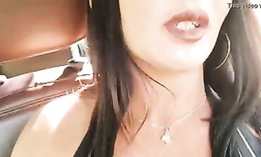 Latina Amateur Gets Creampie in Uber Car