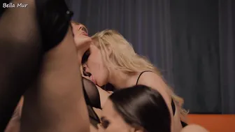 Curvy Lesbians Lilu Moon & Bella Mur Enjoy a Sensual Private Party Threesome