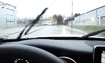 Lara Cumkitten im Fickmobil: Reife Deutsche MILF